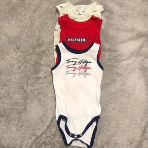 *baby shower* 3 piece set onesies for 6-9 month multi colored